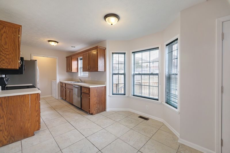 244 Green Hills Dr, Springfield, TN 37172
