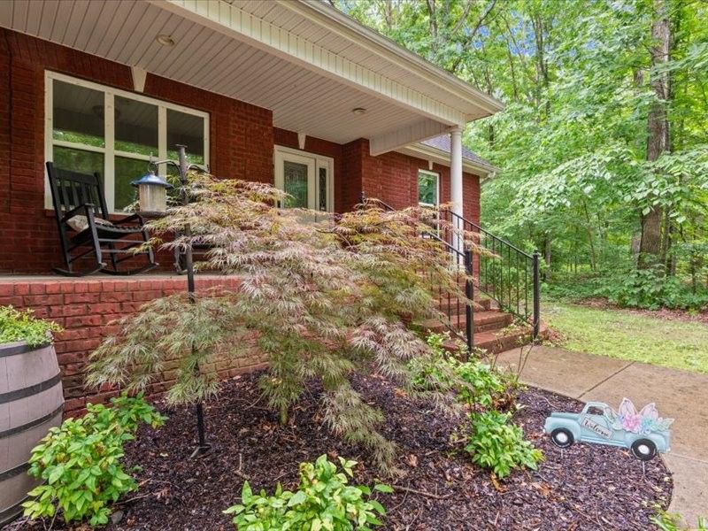 3904 Rowland Rd, Murfreesboro, TN 37128