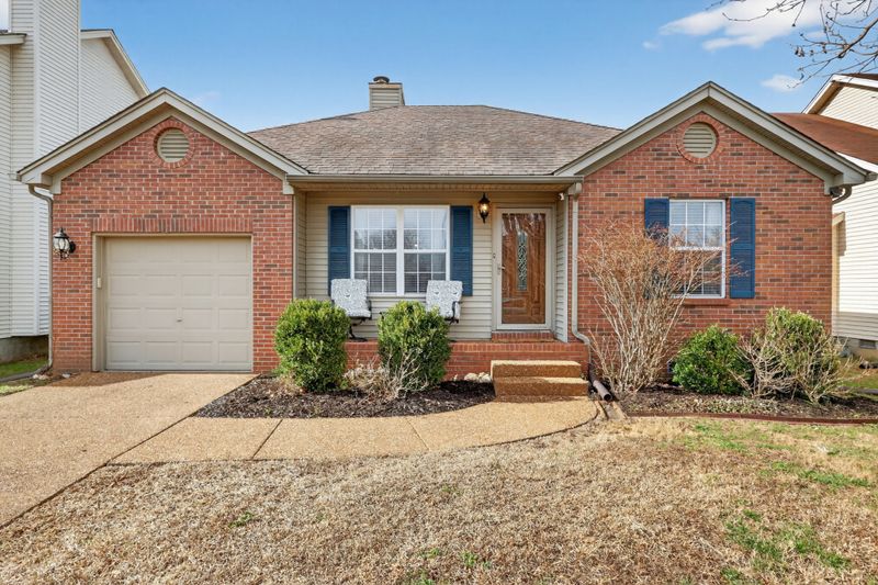 2941 River Bend Dr, Nashville, TN 37214
