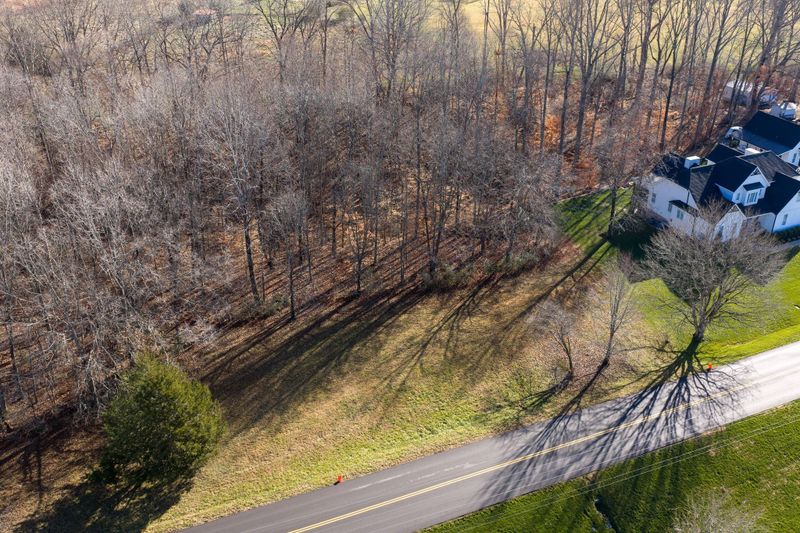 7322 Taylor Rd, Fairview, TN 37062