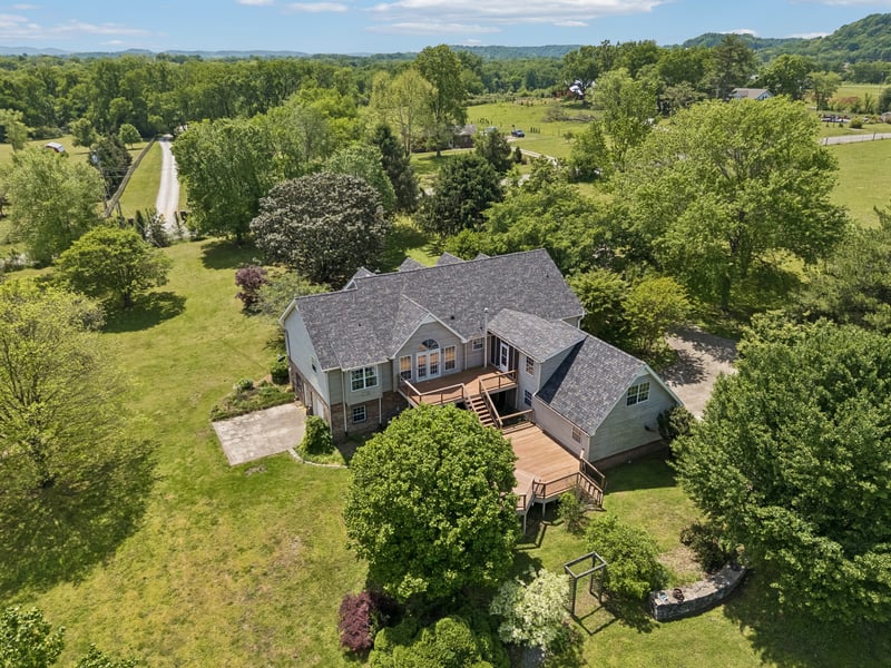 3993 Cecil Farm Rd, Mount Pleasant, TN 38474