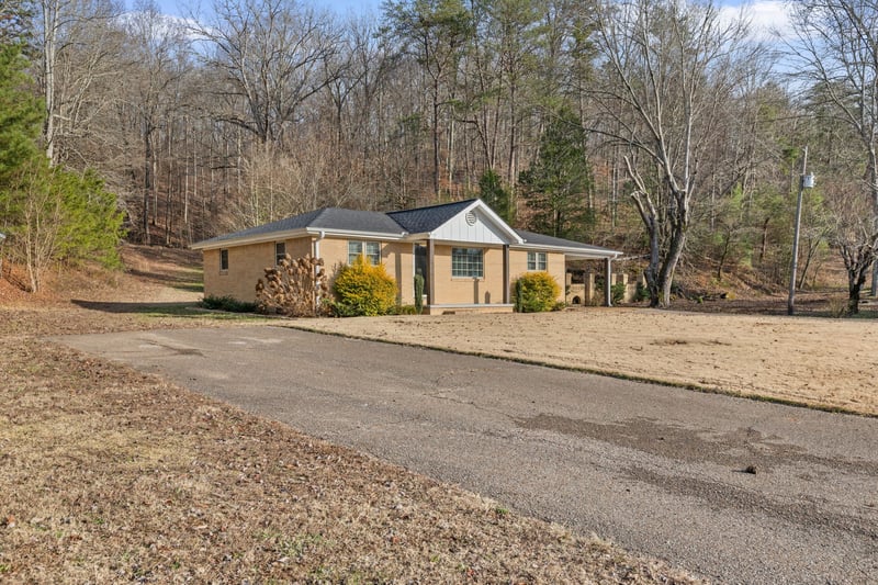 5685 County Rd 14, Waterloo, AL 35677