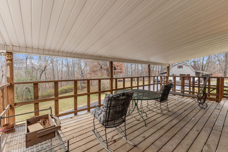 392 Feather Ridge Rd, Charlotte, TN 37036