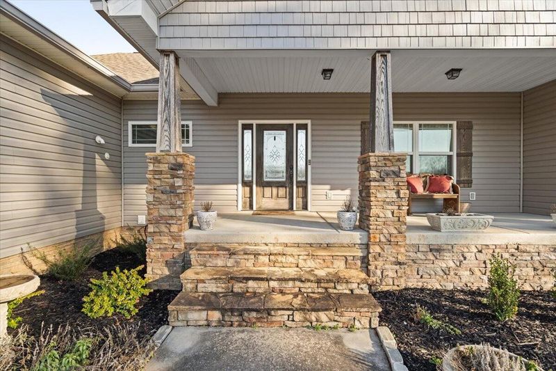 1733 Quinton Rd, Rocky Face, GA 30740
