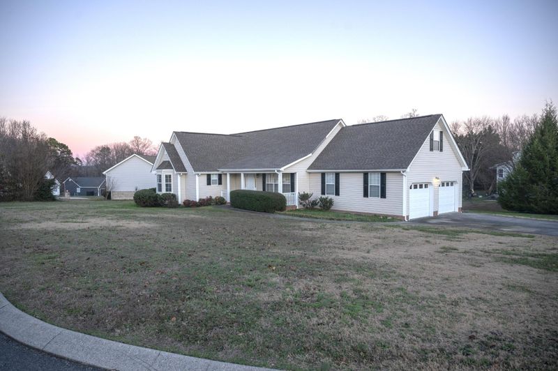 874 Spring Meadows Dr, Ringgold, GA 30736