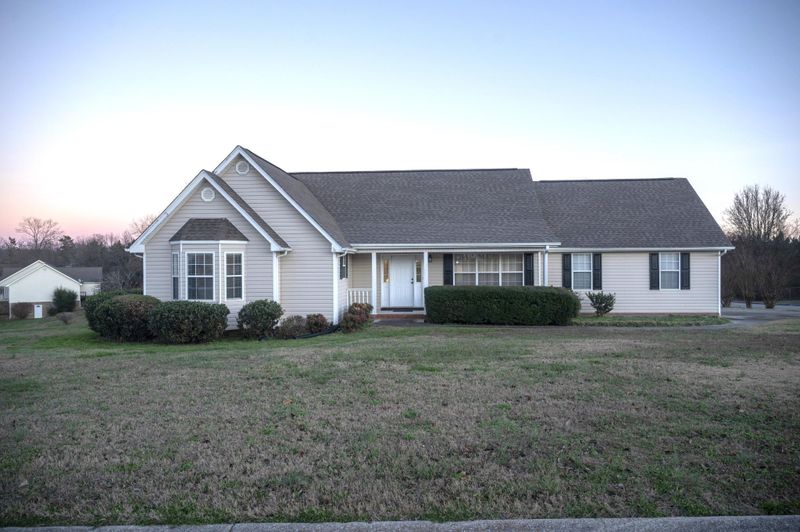 874 Spring Meadows Dr, Ringgold, GA 30736