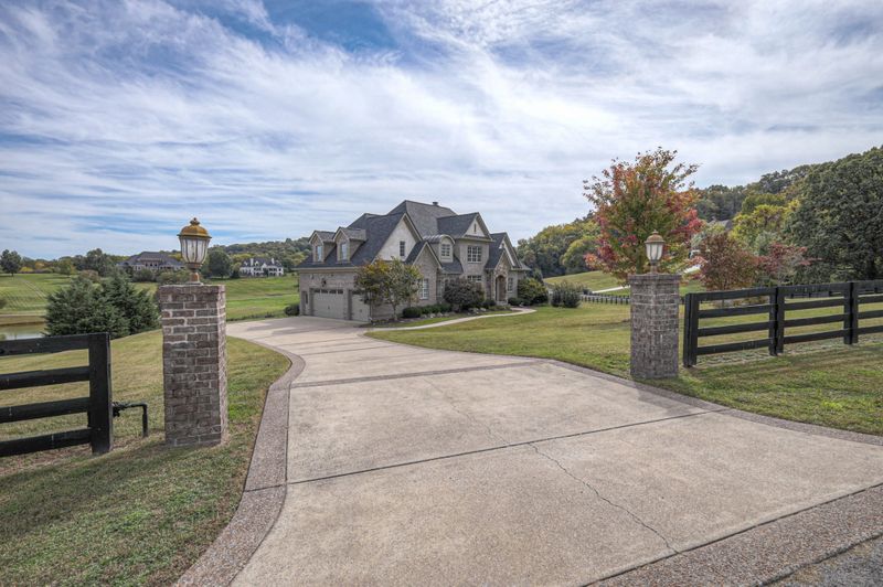 8201 Penn Way Ct, Franklin, TN 37064