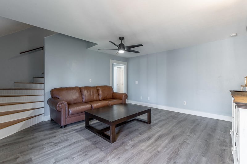 212 Round Tree Dr, Rossville, GA 30741