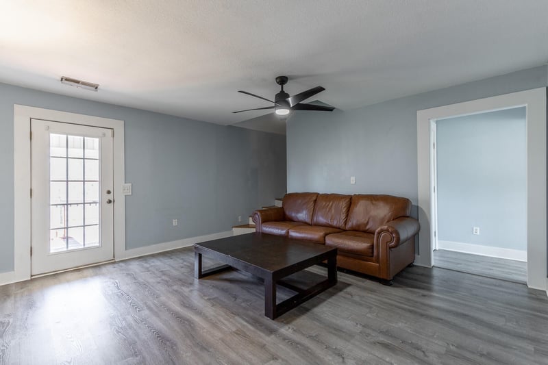 212 Round Tree Dr, Rossville, GA 30741