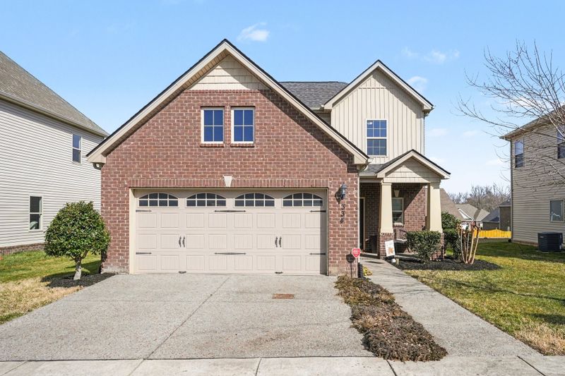 334 Lola Ln, Cottontown, TN 37048