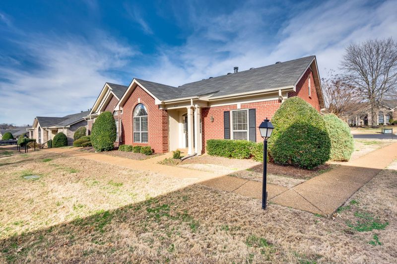 9304 Sawyer Brown Rd, Nashville, TN 37221