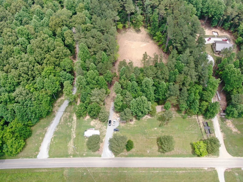 1429 Old Stage Rd, Charlotte, TN 37036