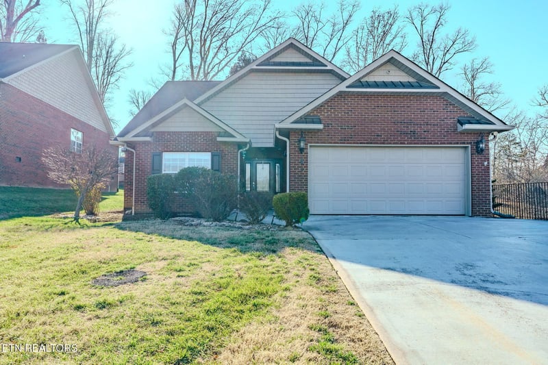 2005 Infinity Ln, Sevierville, TN 37876