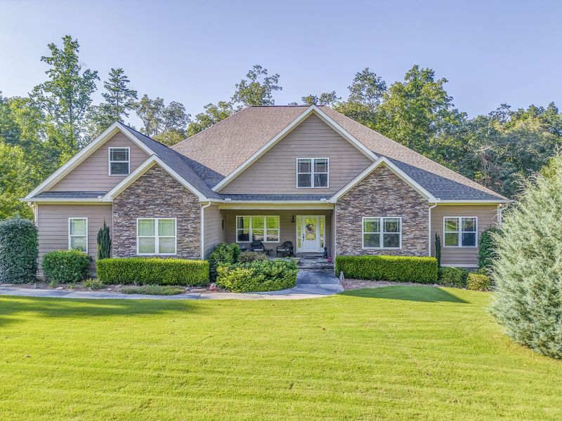 1080 Estate Dr, Dalton, GA 30720