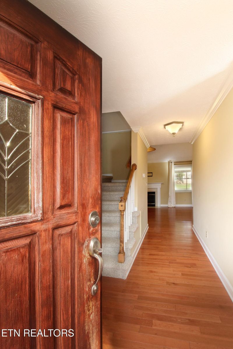 1006 Middleton Pl, Knoxville, TN 37923