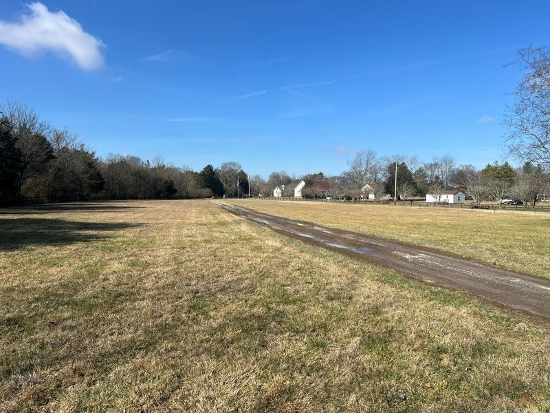 261 Mcniel Dr, Murfreesboro, TN 37128