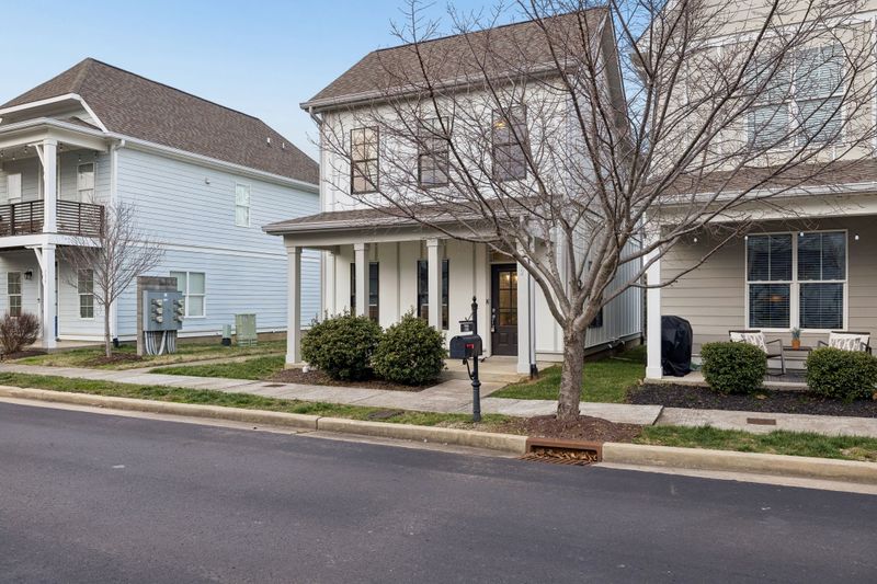 732 Cottage Park Dr, Nashville, TN 37207