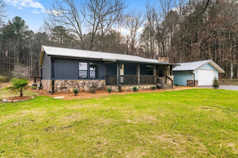 1323 Peggy Ln, Tunnel Hill, GA 30755