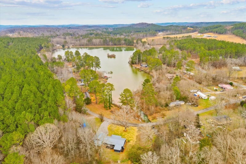 1323 Peggy Ln, Tunnel Hill, GA 30755