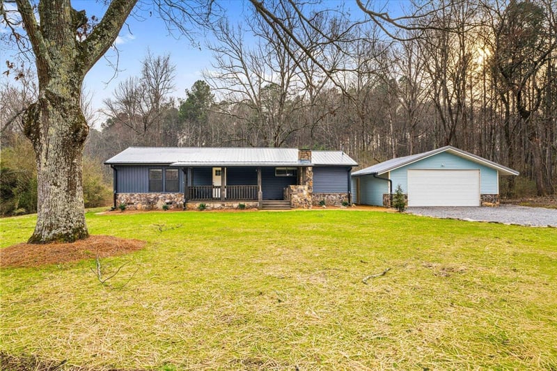 1323 Peggy Ln, Tunnel Hill, GA 30755
