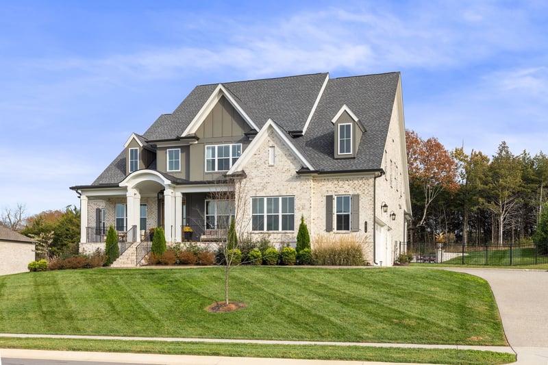 1016 Sinatra Dr, Nolensville, TN 37135