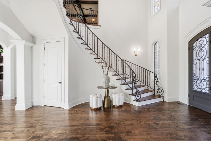10 Colonel Winstead Dr, Brentwood, TN 37027