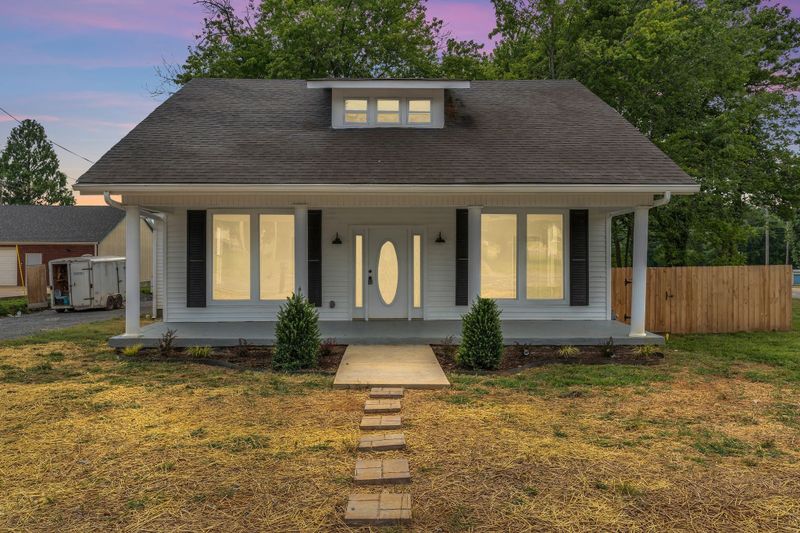 601 S Russell St, Portland, TN 37148