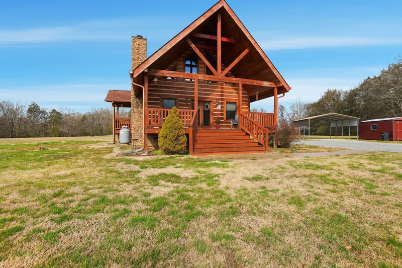 313 Lowry Ln, Chickamauga, GA 30707