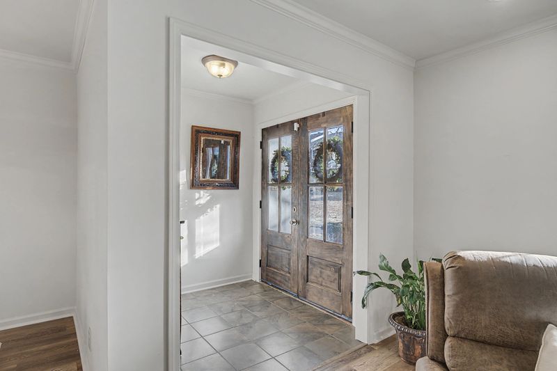 215 Plantation Ct, Nashville, TN 37221