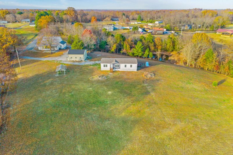 111 Antioch Rd, Charlotte, TN 37036