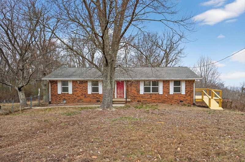 190 Adkins Ln, Trenton, GA 30752
