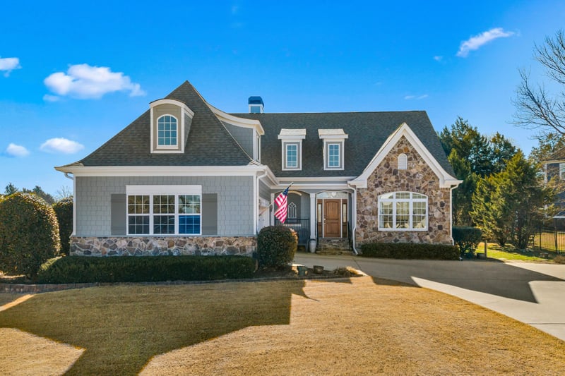 335 Lakeshore Cove Dr, Fort Oglethorpe, GA 30742
