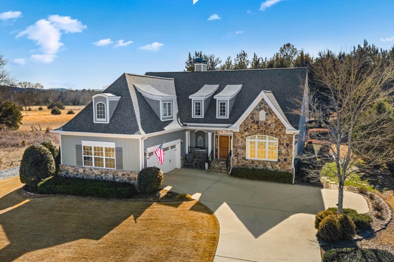 335 Lakeshore Cove Dr, Fort Oglethorpe, GA 30742
