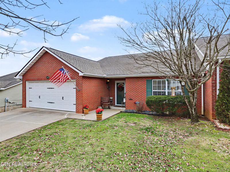 5300 Blue Star Dr, Knoxville, TN 37914