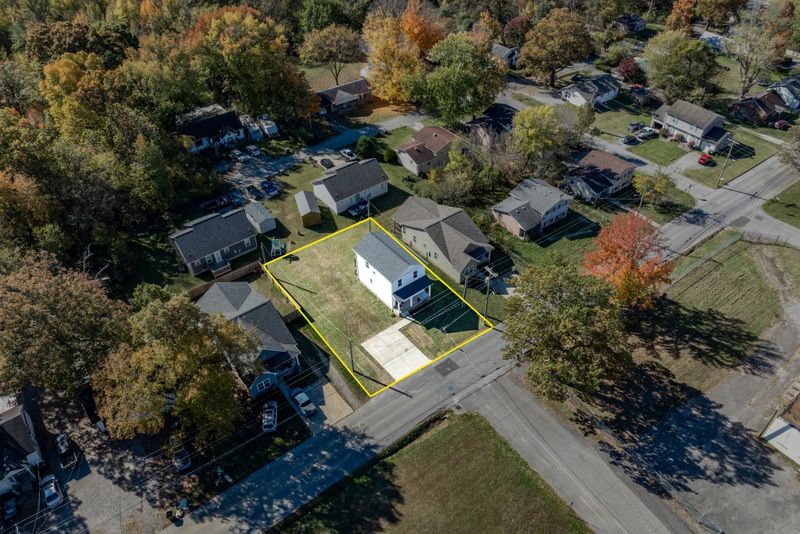 301 22nd Ave E, Springfield, TN 37172