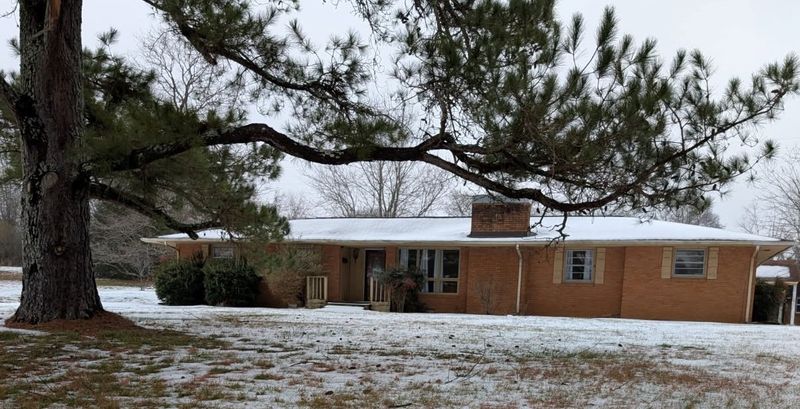 1360 Harris Hollow Rd, Charlotte, TN 37036