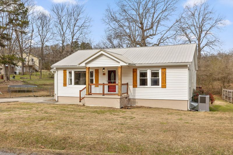 310 School St, Rossville, GA 30741