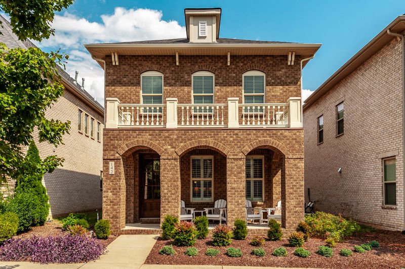 142 Benjamin Ln, Hendersonville, TN 37075