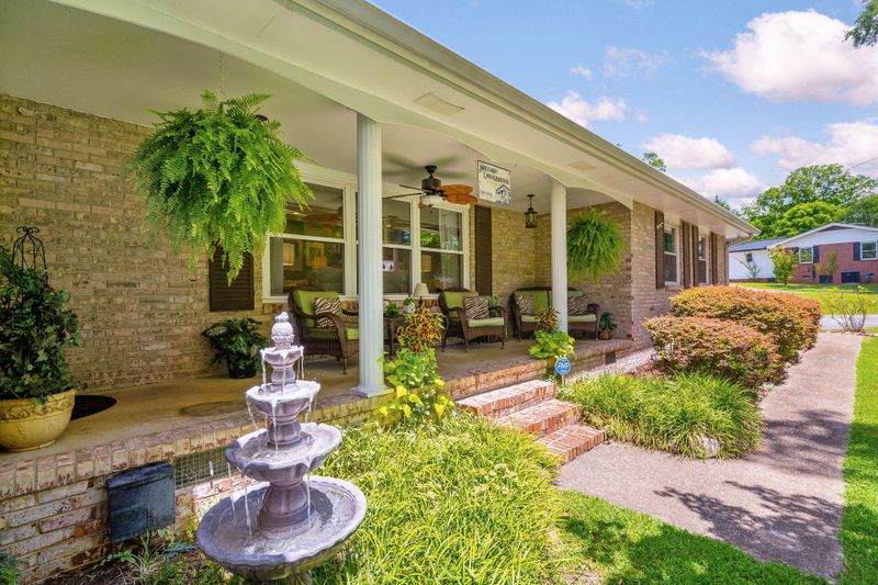 301 Clebourne Ave, Chickamauga, GA 30707