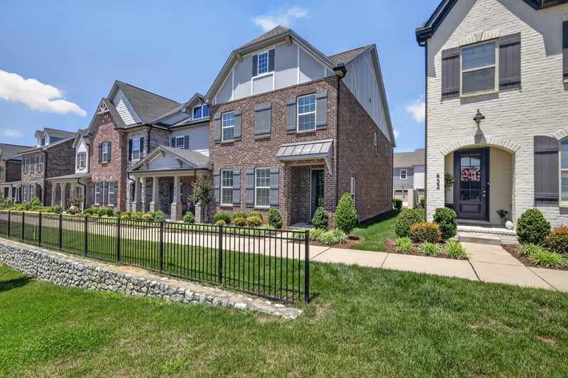 430 Longstone Rd, Gallatin, TN 37066