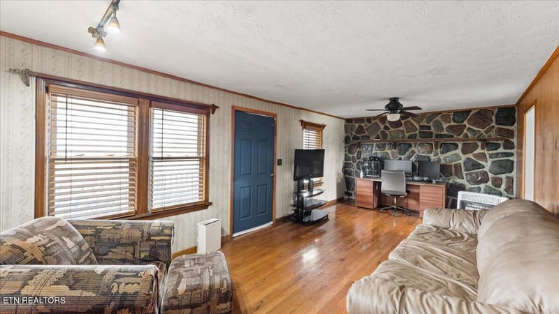 2956 Clover Hill Ridge Rd, Maryville, TN 37801