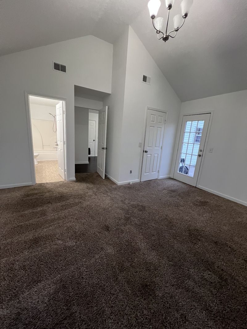 512 Grayson Ct, La Vergne, TN 37086