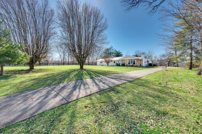6736 Walnut Hills Dr, Brentwood, TN 37027