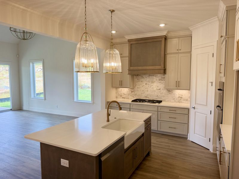 2085 Riley Park Dr, Franklin, TN 37064