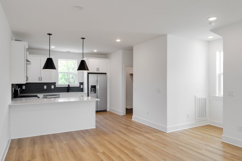 3326 Conviser Dr, Nashville, TN 37207