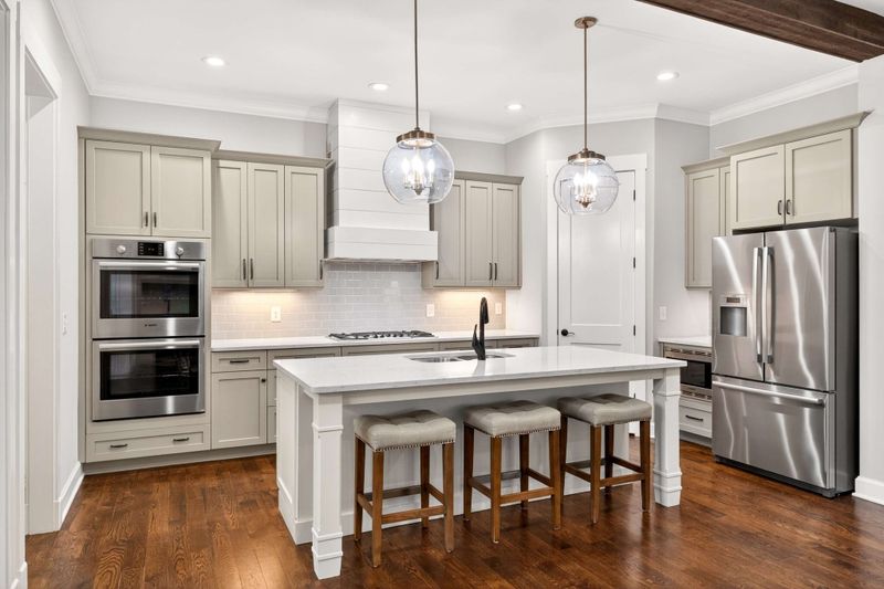 4111 Lone Oak Rd #B, Nashville, TN 37215