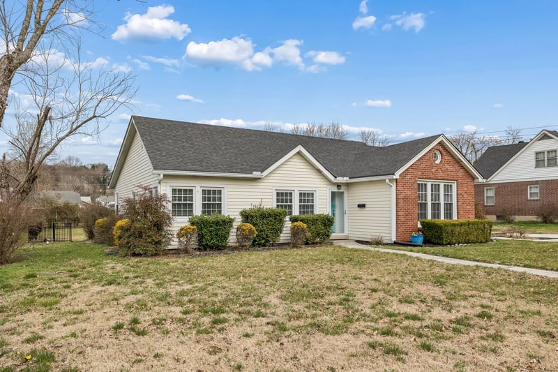 225 Jackson Ave, Carthage, TN 37030