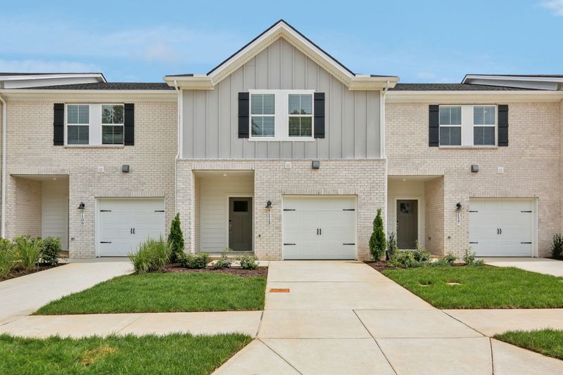 7142 Cedarcrest Ln, Fairview, TN 37062