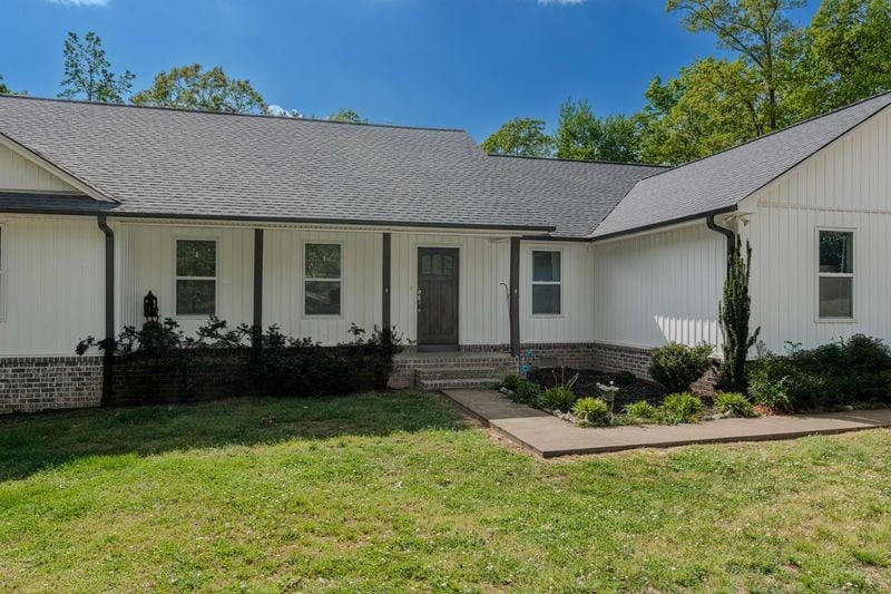 11977 Highway 17, Florence, AL 35634