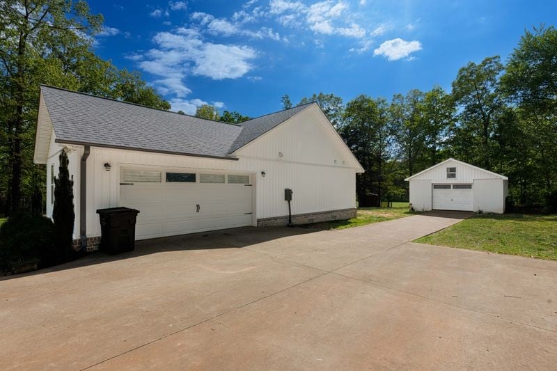 11977 Highway 17, Florence, AL 35634